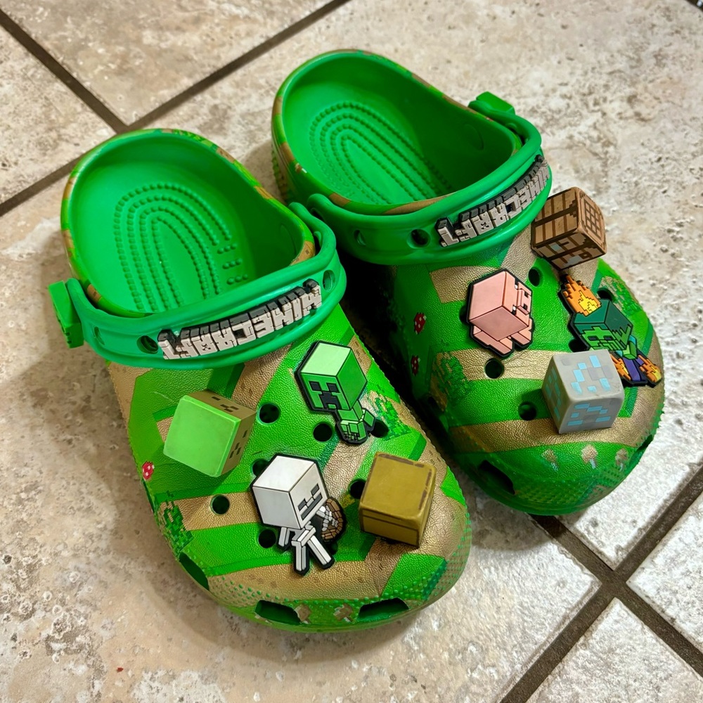 💚 Minecraft Crocs